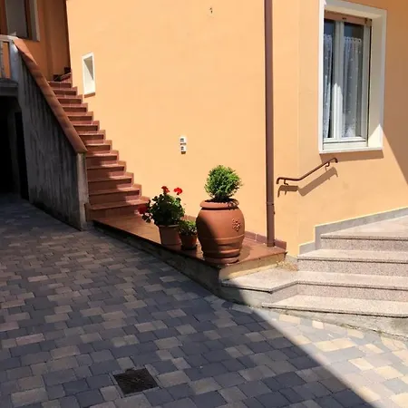 Casa Teodoro - Gelsomino, Ulivi & Orchidea Apartment Tignale Exterior photo